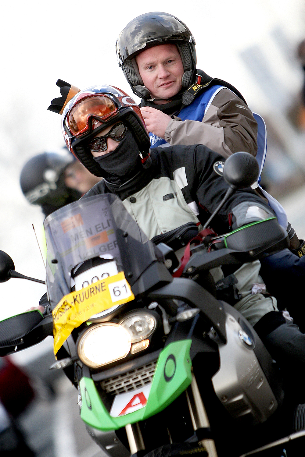 Stijn met Kim op de moto